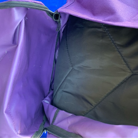 Purple backpack - Picture 3 of 3